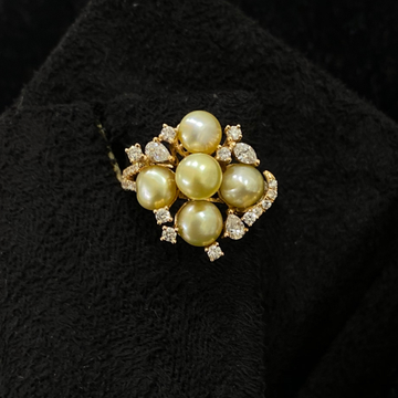 Pearl diamond ring by 